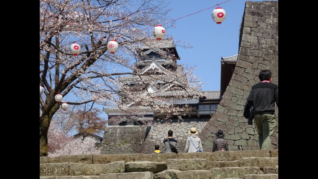 25 Kumamoto Castle