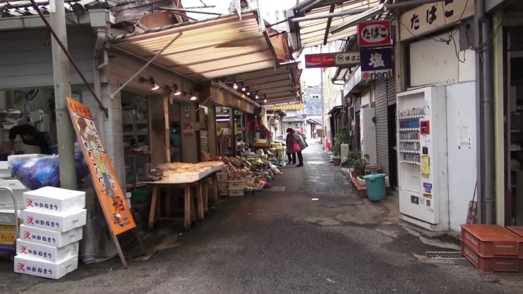 船尾市場　和歌山県海南市
