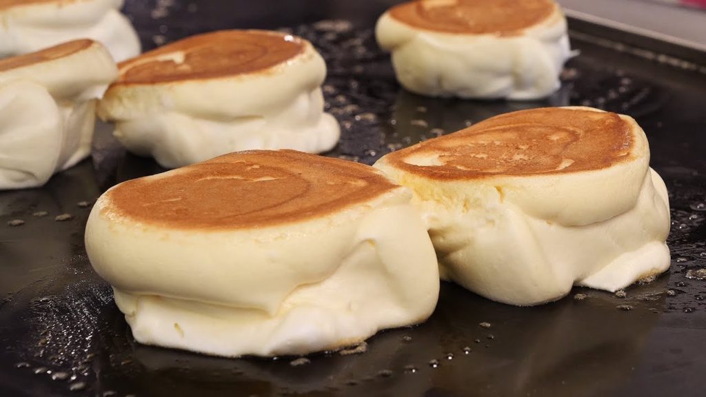 부드럽고 촉촉한 수플레 팬케이크 (egg souffle pancake, パンケーキ, 餅子 12,000KRW) korean street food / 강남역 19티 부드럽고 촉촉한 수플레 팬케이크 (egg souffle pancake, パンケーキ, 餅子 12,000KRW) korean street food / 강남역 19티