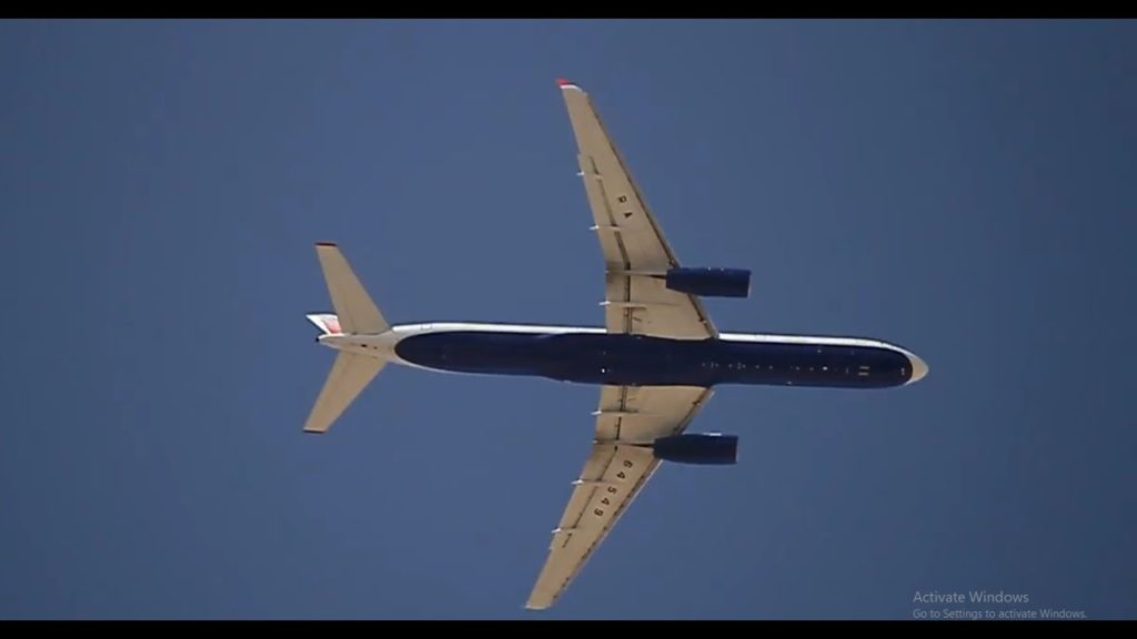 Tupolev 204 take off