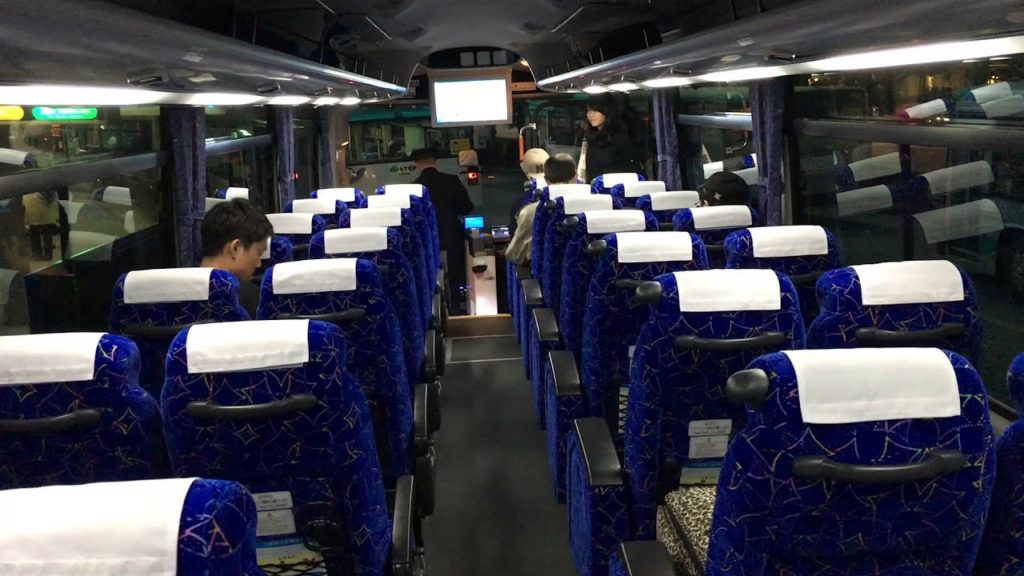 アキーラさん利用②浜松駅→大阪駅行き高速バス・JR東海バス（浜松エクスプレス大阪3号）！車内編JR-Highway bus from Hamamatsu to Osaka in Japan