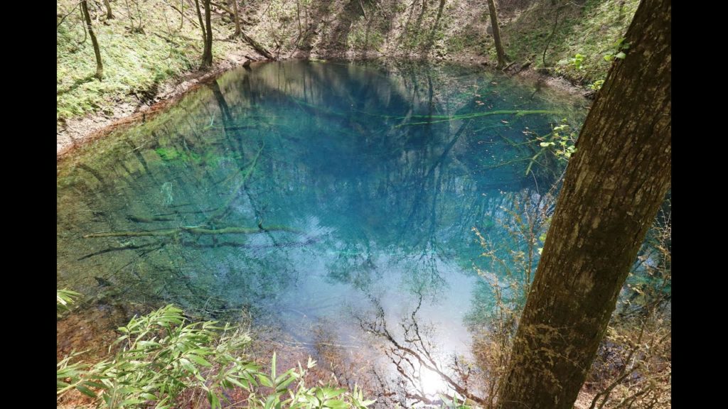 JG 4K  青森 神秘の青池 白神(世界遺産） Mysterious Shirakami Aoike(World heritage),Aomori