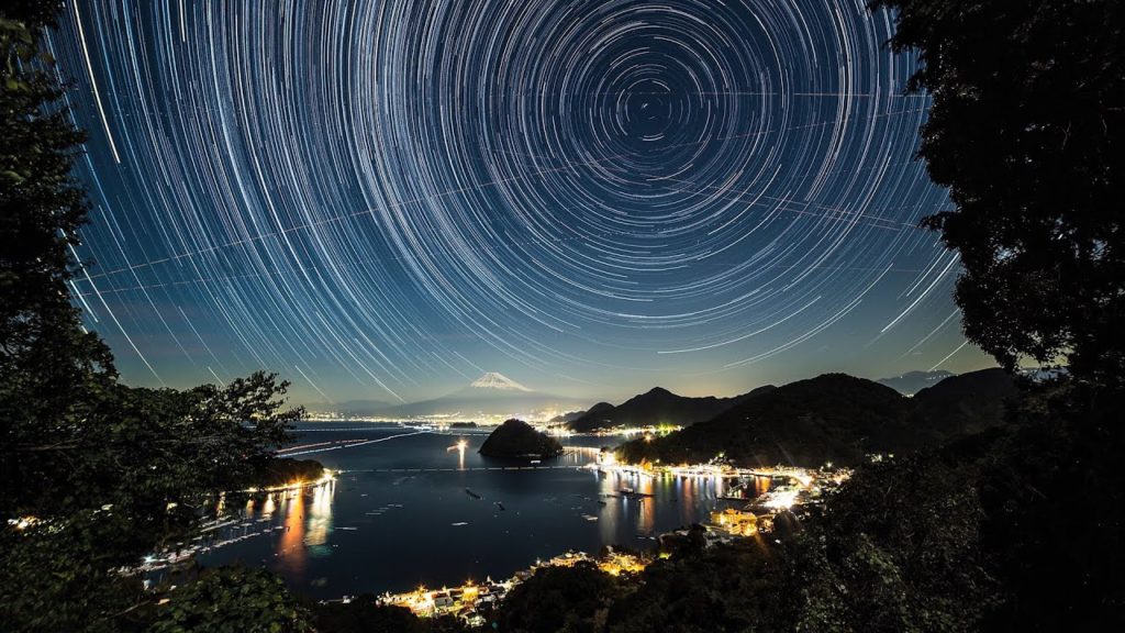 [ 4K Ultra HD ] 富士山 夜景 Mt.FUJI Nightcap (Timelapse)