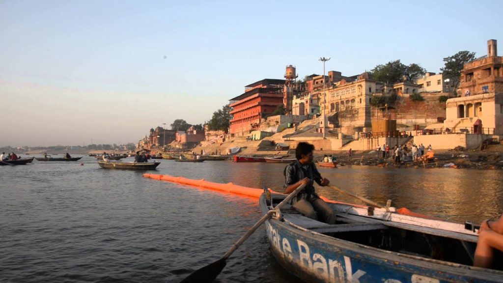 アキーラさんお薦め①インド・バラナシ・ガンジス川クルーズ・沐浴,Canga river cruise in Varanasi in India. アキーラさんお薦め①インド・バラナシ・ガンジス川クルーズ・沐浴,Canga river cruise in Varanasi in India.