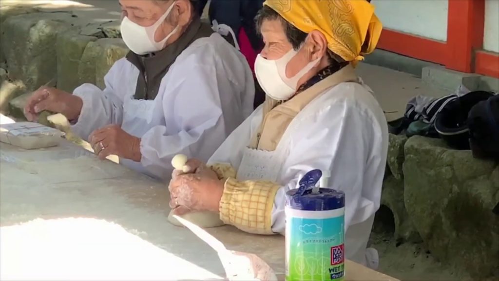 Making Mochi【Street Food in Japan】
