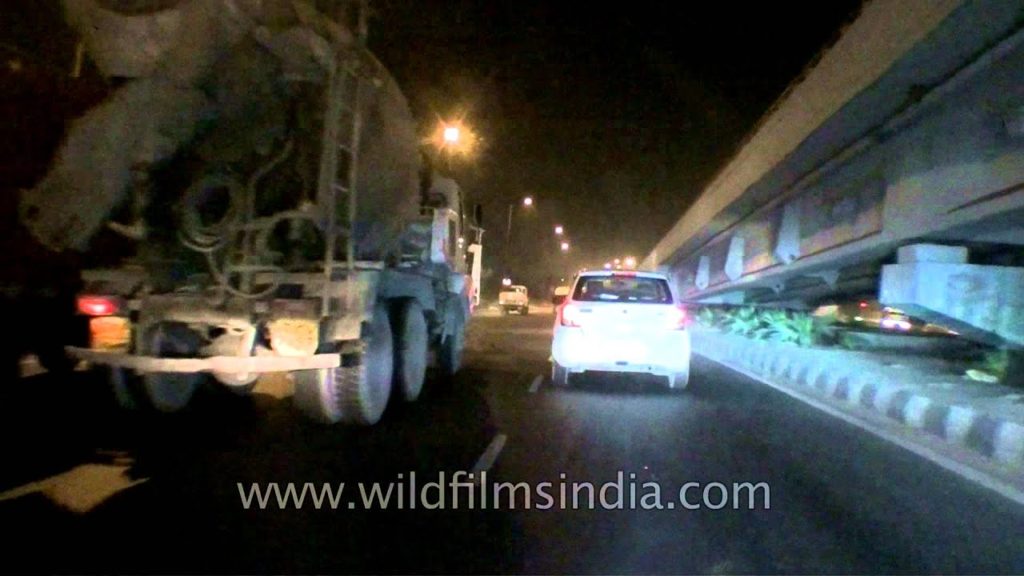 Driving the roads of Delhi at night Driving the roads of Delhi at night