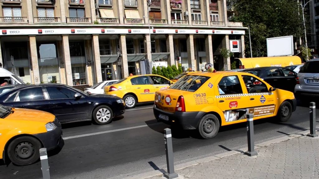 アキーラさん観察①ルーマニア・ブカレストのタクシー・Bucharest,Romania