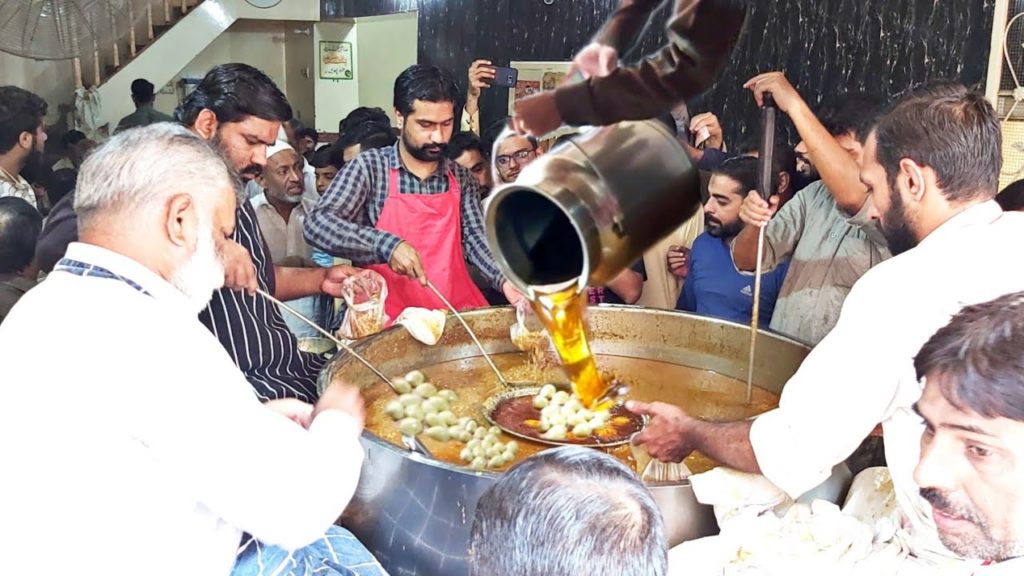 Moota Murgh🐓Channay || World famuse murgh channy street food lahore ||