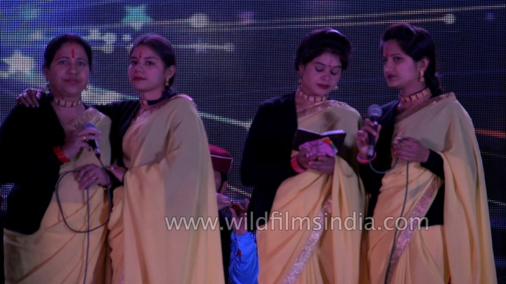 Narendra Singh Negi's Garhwali songs at Mussoorie Winter Carnival 2016