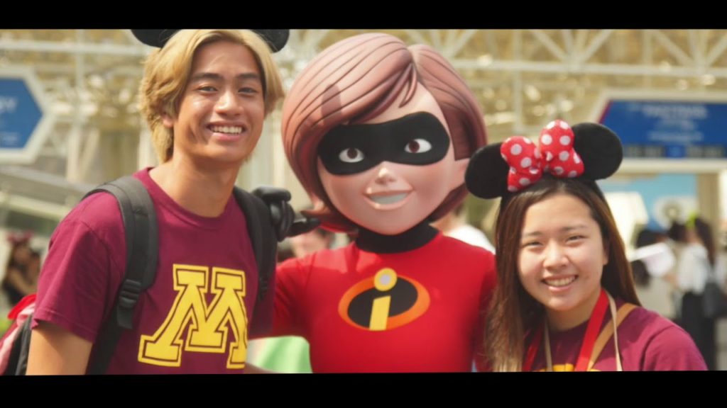 Tokyo Disneyland Date with Takara!