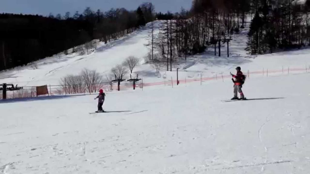 四歲娃兒學滑雪 Choyce ski tour