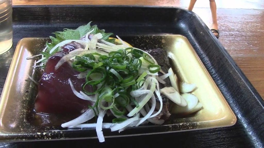 One Japan #107 Broiled Tuna in Kochi 日本全国電車でゴー！ 高知の鰹のタタキ