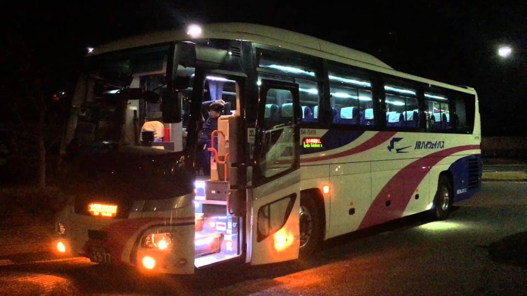 アキーラさん利用①浜松駅→大阪駅行き高速バス・JR東海バス（浜松エクスプレス大阪3号）！車体編JR-Highway bus from Hamamatsu to Osaka in Japan