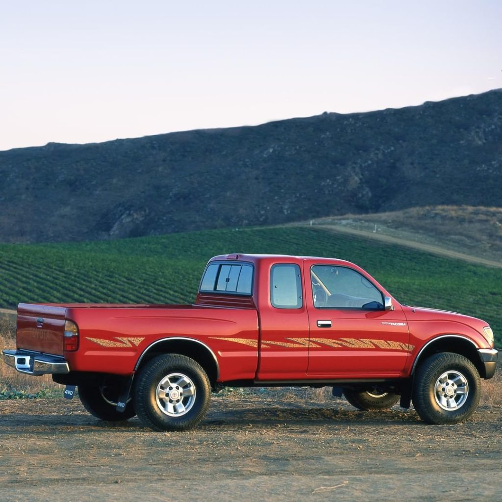 And the award for the most amazing 90's stripe  goes to... #TBT #Tacoma #1995 #L...