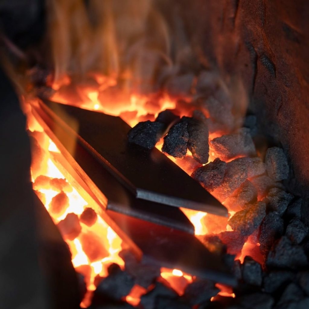 Around 700 years ago, a famous bladesmith named Chiyozuru Kuniyasu found his way...