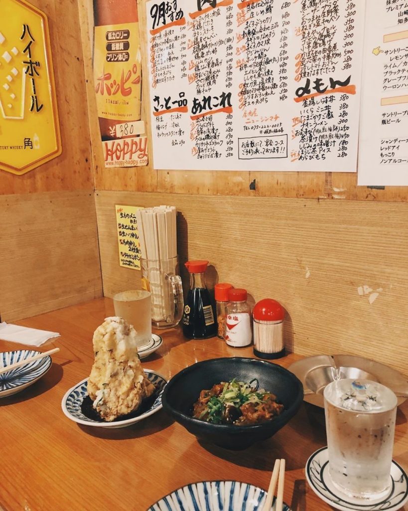 Places with handwritten paper menus on the walls are 100% our jam.  @carmentrave...
