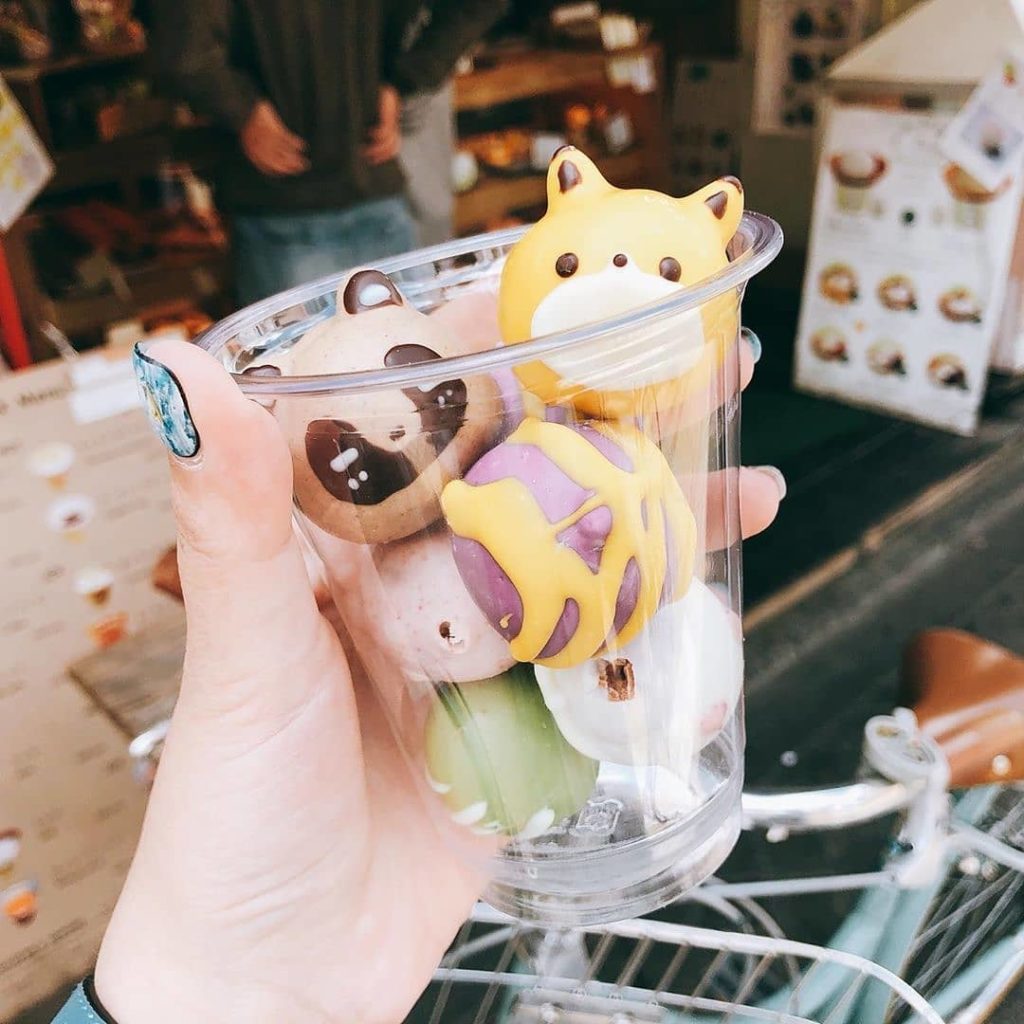 Visit Japan: Too kawaii to eat? No chance. CHOMP! Floresta Nature Doughnuts are famed for ma… Too kawaii to eat? No chance. CHOMP! Floresta Nature Doughnuts are famed for ma...