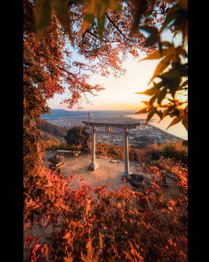 The fall leaves created a perfect frame around Takaya Shrine's torii gate! You c...