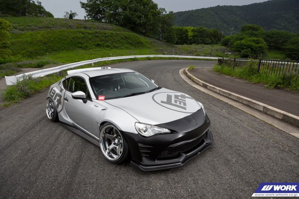 @todoroki2222 Toyota 86 on WORK Emotion T5R2P #artofwheel #t5r2p...