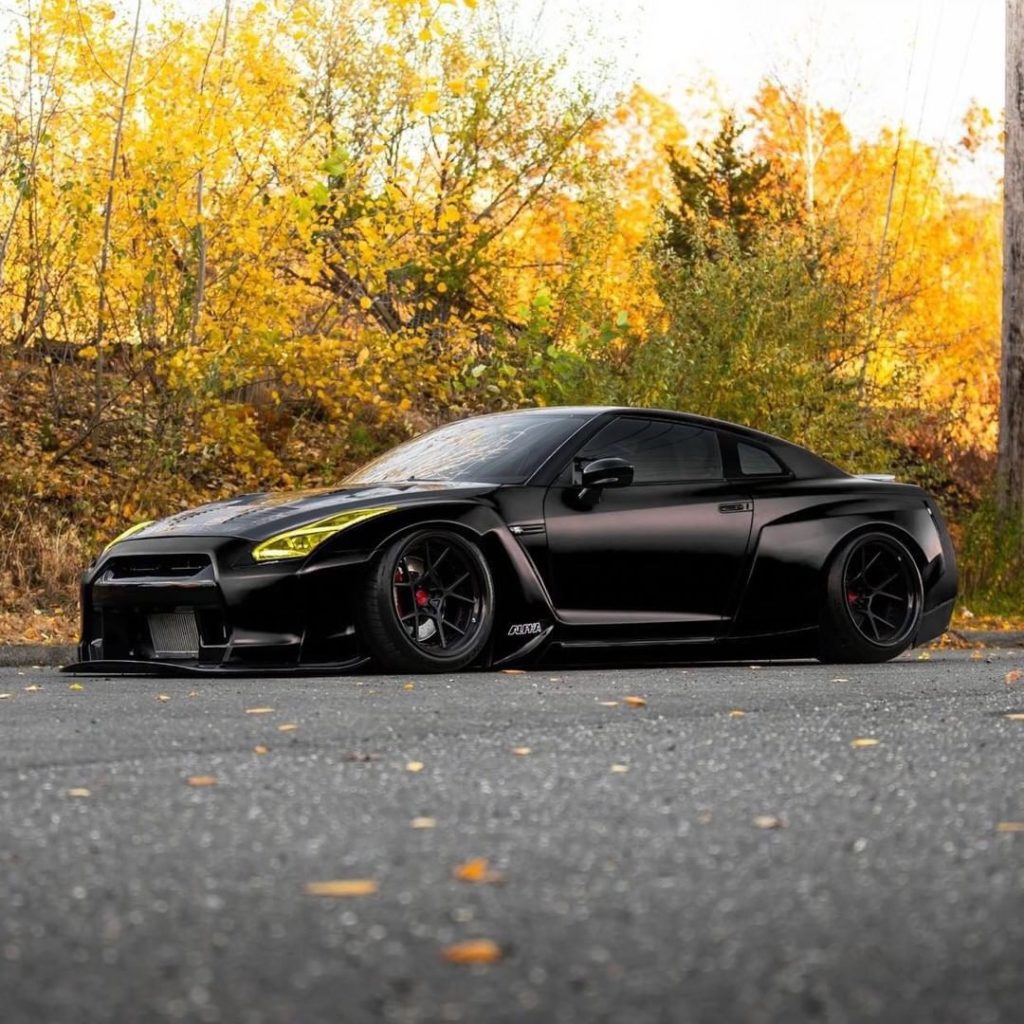 Crisp weather calls for a crisp drive. #OMGTR #NissanGTR & @kristi_pela...