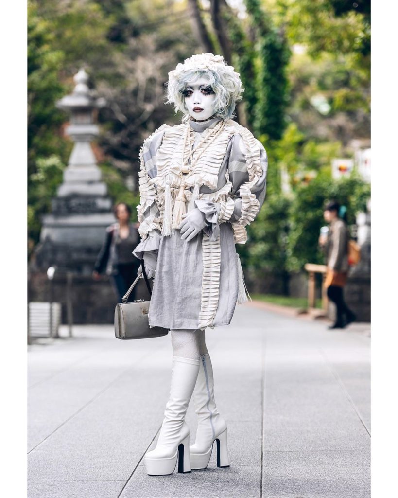 Japanese shironuri artist Minori (@minori00mon) wearing handmade, remake, and vi...