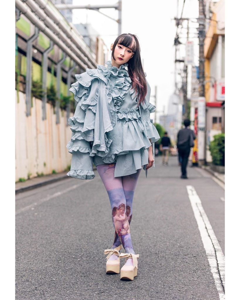 Street snaps taken outside of the Tokyo Fashion Week shows by Jenny Fax (@jennyf...