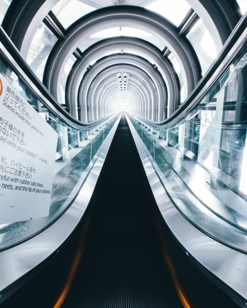 Japan Travel: Heading towards the light at the end of the tunnel…or at the end of the escala… Heading towards the light at the end of the tunnel...or at the end of the escala...