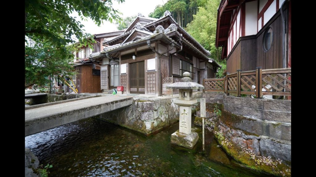 JG 4K 滋賀 醒ヶ井宿の名水とバイカモ Shiga,Samegai fountain and flowers in the water