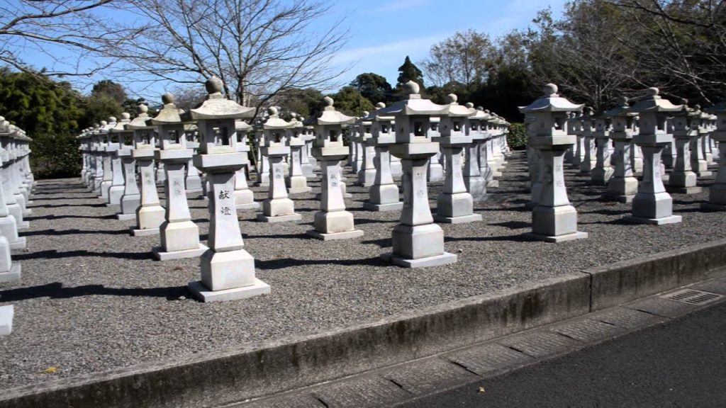 アキーラさん訪問⑧鹿児島県・知覧特攻平和会館・献灯！神風特別攻撃隊基地！KAMIKAZE.Chiran,Kagoshima,Japan (Japanese-army)