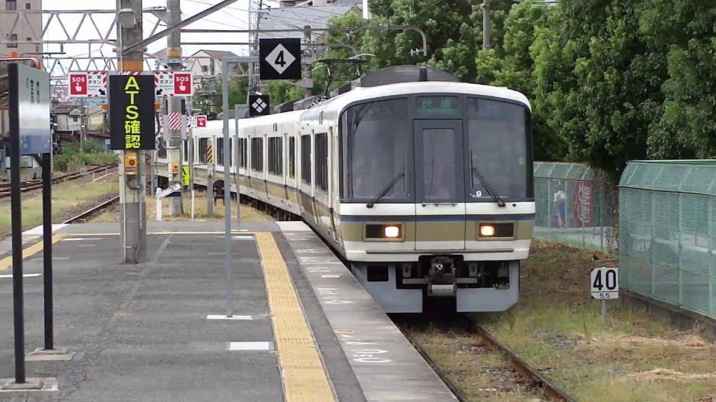 JR和歌山線 高田駅にて(At Takada Station on the JR Wakayama Line)