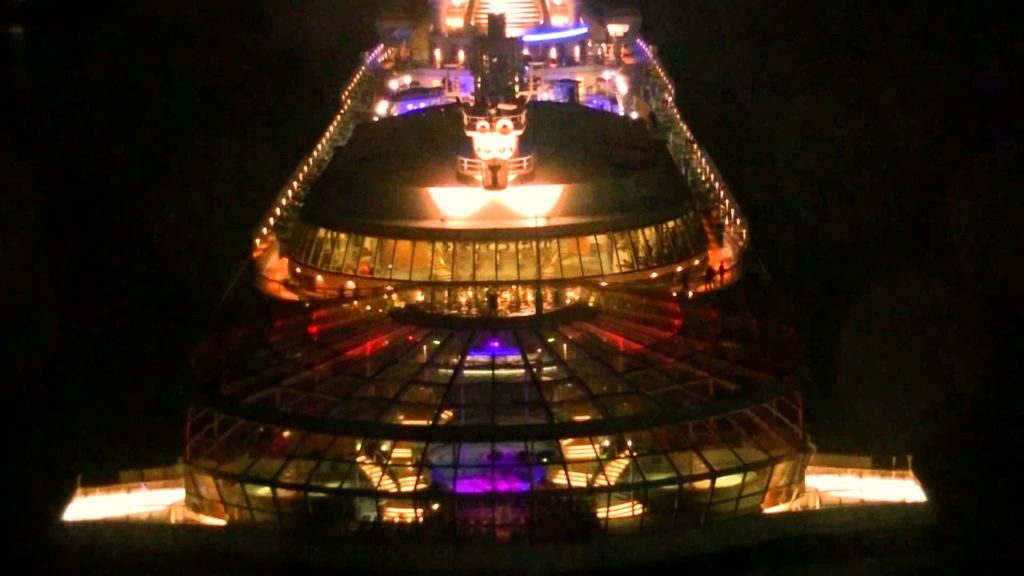 Time-lapse10 QUANTUM of the Seas night departure from the rainy Nagasaki Port. Time-lapse10 QUANTUM of the Seas night departure from the rainy Nagasaki Port.