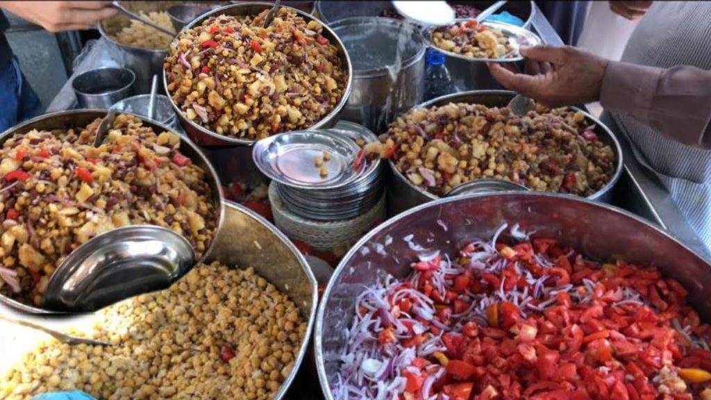 Rawalpindi ki famous channa chaat amazing street food Rawalpindi
