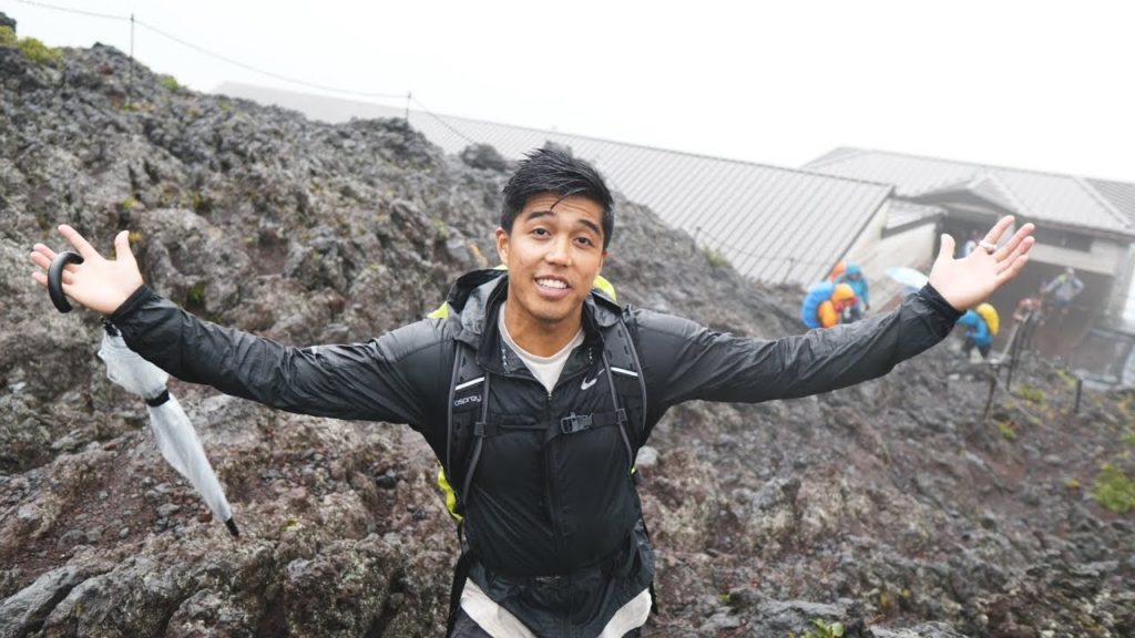 CLIMBING to Japans HIGHEST Point!!! Mt. FUJI!!!!