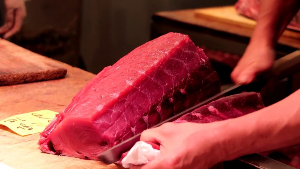 Tuna Fish Cutting By The Tuna King at Tsukiji Fish Market – Japanese Street Food Tuna Fish Cutting By The Tuna King at Tsukiji Fish Market - Japanese Street Food