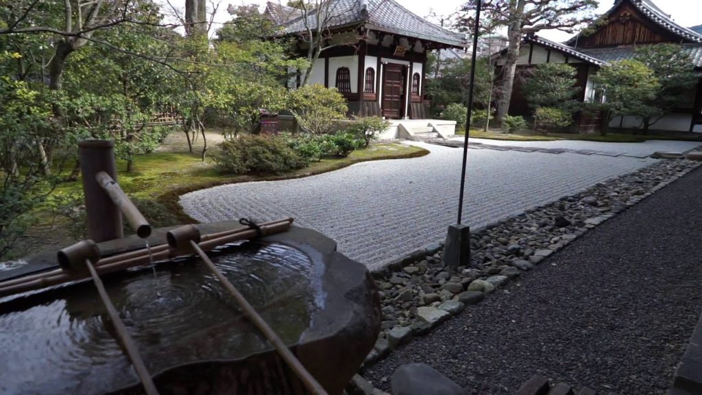 Walkabout JAPAN  /Kyoto GION - Kenninji 祇園〜建仁寺 - [binaural 3D audio]
