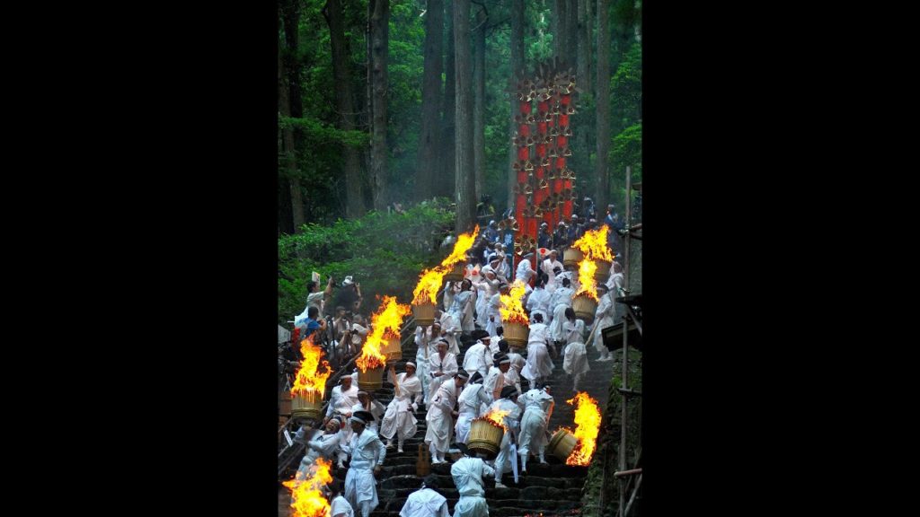Japanese Fire Festival - Nachi no Hi Matsuri 那智の火祭