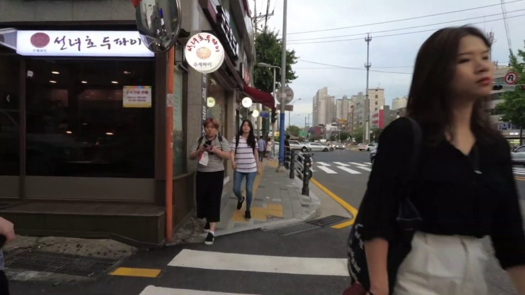 상도역 – Walking around Sangdo Station, Seoul, Korea 상도역 - Walking around Sangdo Station, Seoul, Korea