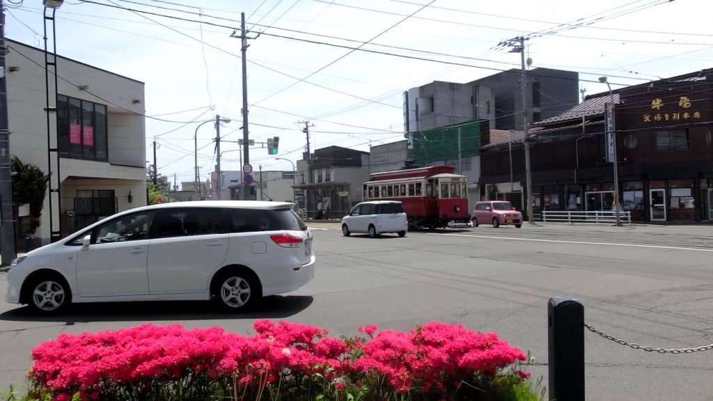 函館市電　Japan Hakodate City Tram ( Street Car ) Haikara 39 with flower