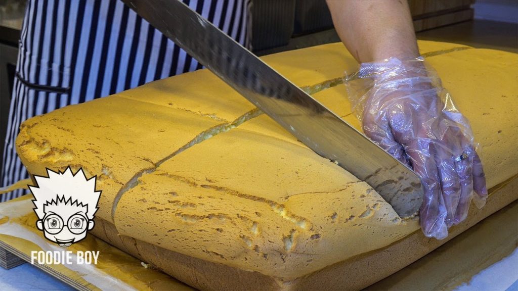 Jumbo Original Castella / Korean Street Food / Myeong-Dong, Seoul Korea