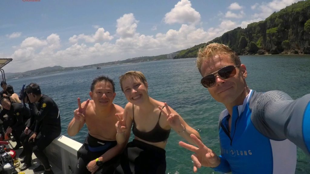 scuba diving in okinawa with sunkissed divers