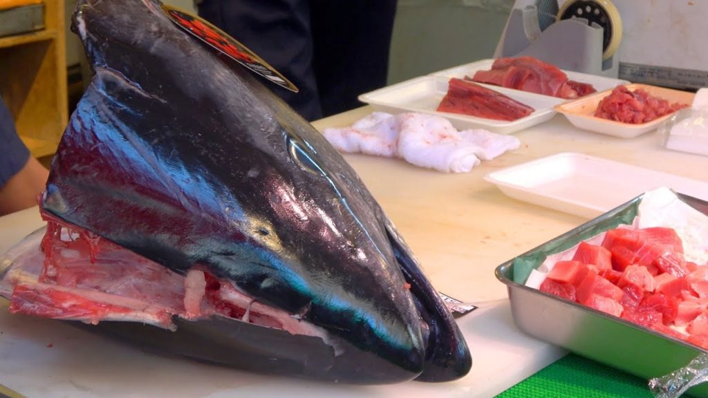 Japanese Street Food – Tuna Sashimi Rice Roll Japanese Street Food - Tuna Sashimi Rice Roll