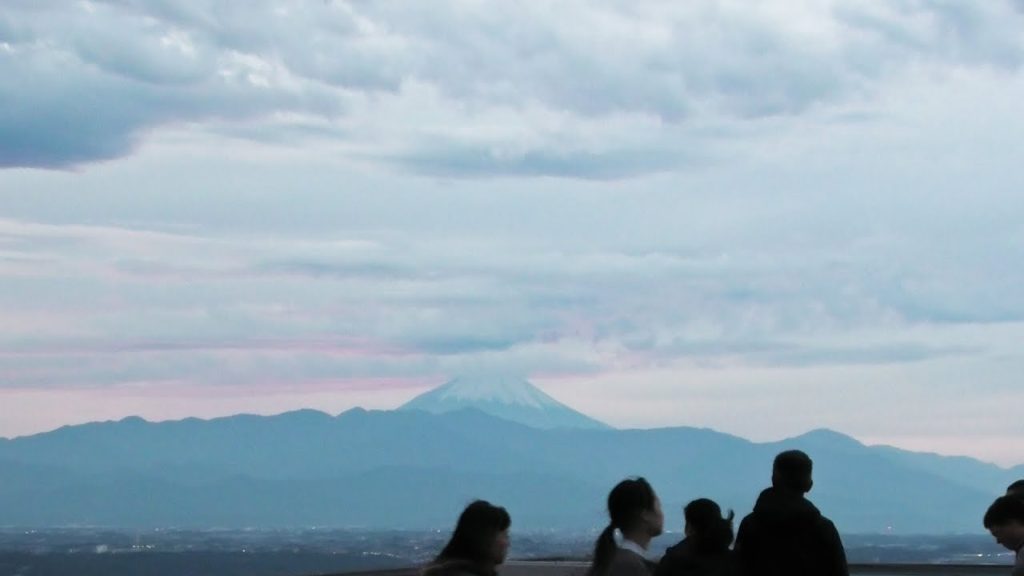 夕暮れの富士山 Mount Fuji at twilight 渋谷スクランブルスクエアから見る view from Shibuya Scramble Square