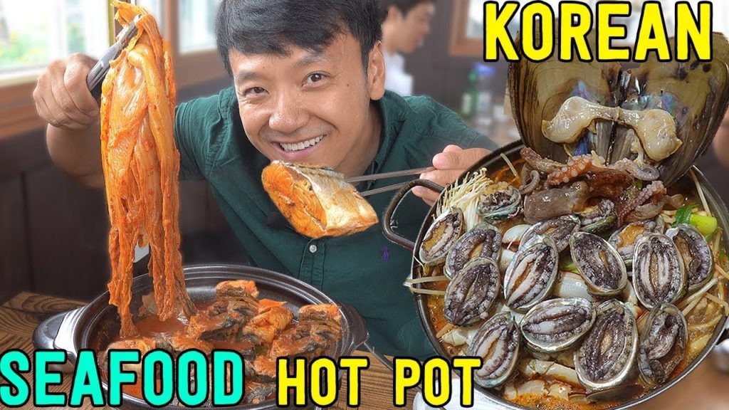 MASSIVE KOREAN SEAFOOD HOTPOT! Seafood Tour of Jeju South Korea