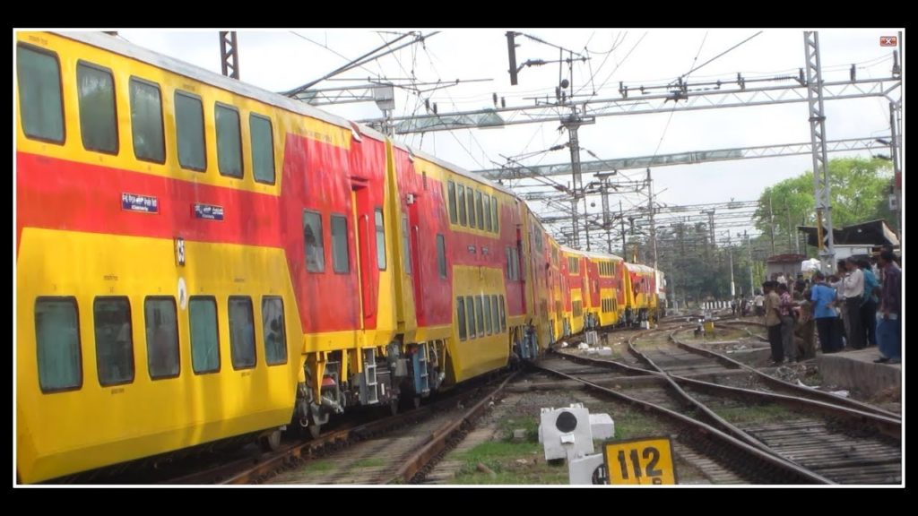 Inaugural 22625 Chennai - Bangalore AC Double Decker Departs Chennai Central