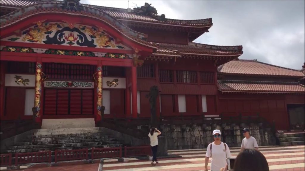 ENTRAMOS NO CASTELO DE SHURI EM OKINAWA NAHA CANAL ALECS JAPAN LIFE