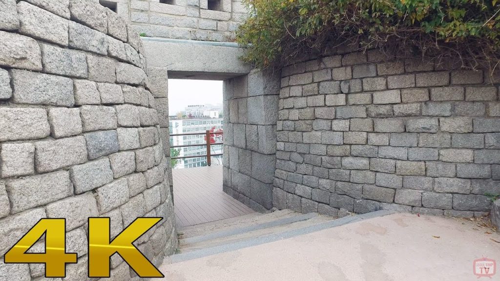 Walking around Seoul castle way 4k