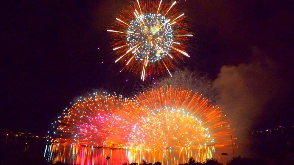 4K映像 諏訪湖祭湖上花火大会 レストラン屋上 3/3 Fireworks Japan 2016 SONY PXW-X70 & FDR-AX100 & FDR-AX55 & FDR-X3000