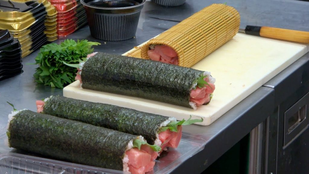 Tuna rolls full of tuna | Japanese street food