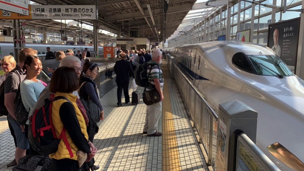 Escorted Train Tours of Japan on the Shinkansen Bullet Train Escorted Train Tours of Japan on the Shinkansen Bullet Train