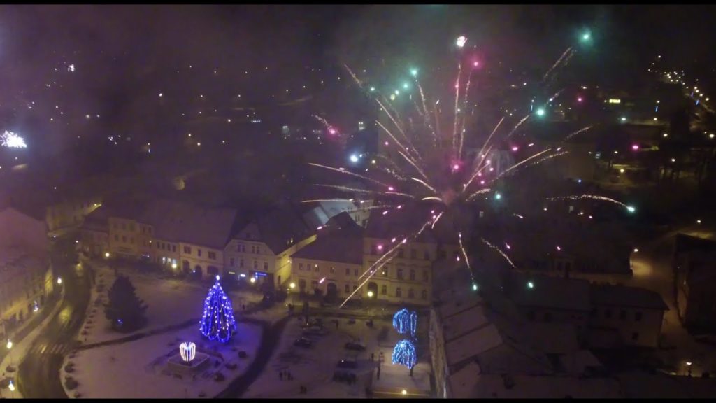 zimní Tachov ve 4K - letecký pohled